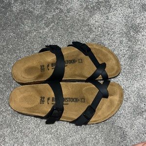 Black toe strap Birkenstocks